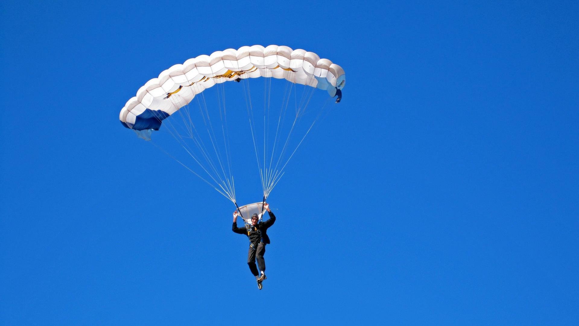 卡普尔的速度和爆发力为袋鼠队创造多次得分机会，卡普技能视频